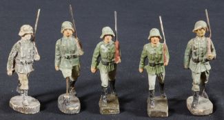 Militärisches Spielzeug, 5 Soldaten Marschierer, Marke Elastolin Germany vor 1945, Deutsch
