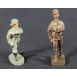 Militärisches Spielzeug, zwei Soldaten - Standartenträger, Marke Lineol Germany vor 1945, Deutsch