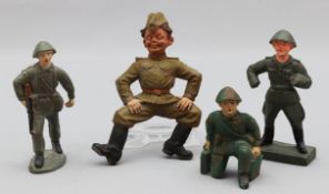DDR-Spielzeug, 3 NVA-Soldaten und ein Sowjetsoldat, 70er-90er Jahre des 20.Jh.