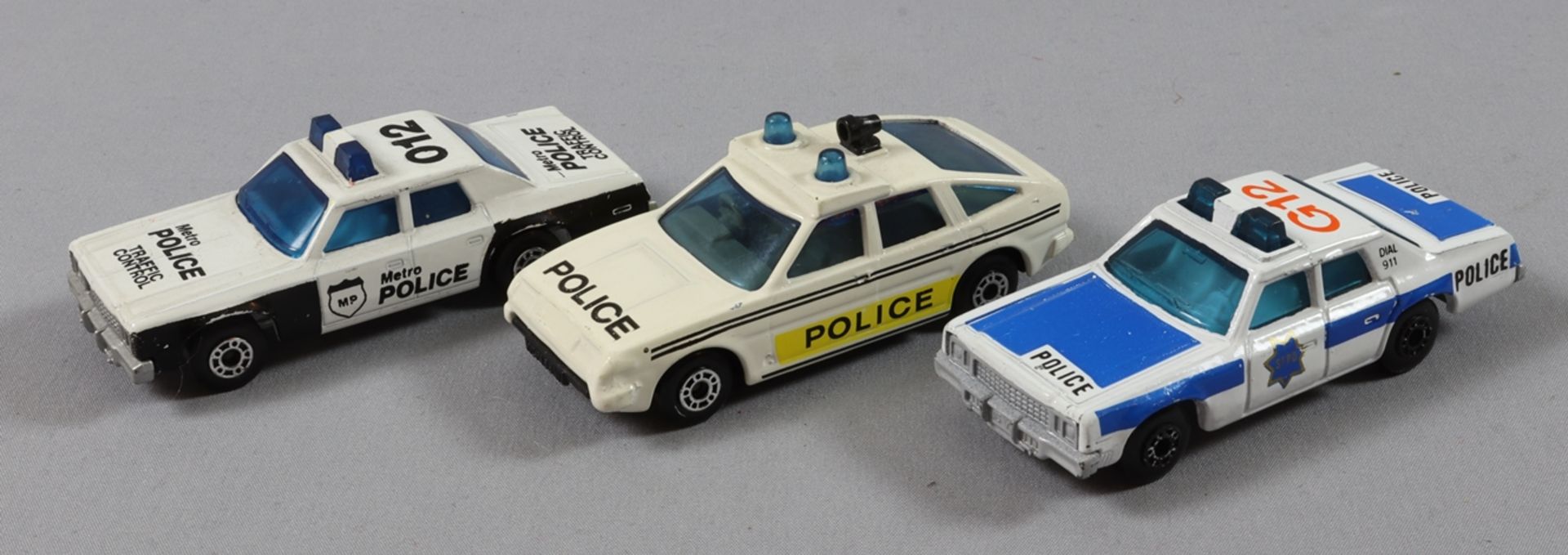 Spielzeug, 3 Matchbox-Autos, Police, 80er Jahre des 20.Jh., England