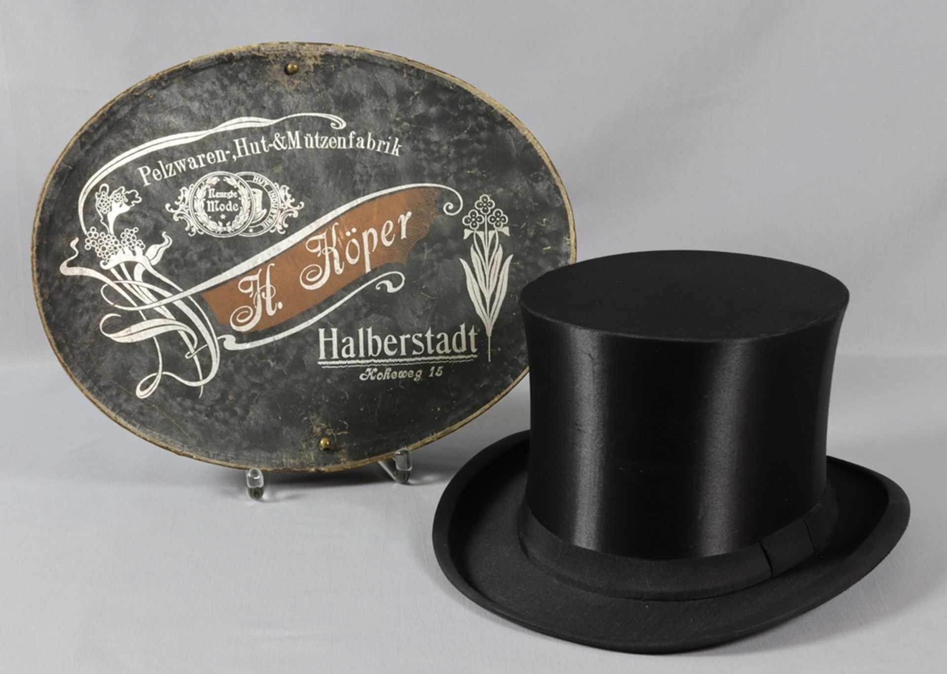 Chapeau Claque, mit Hutschachtel um 1920, Deutsch