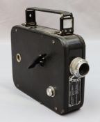 Filmkamera 8MM Cine Kodak A.G. Modell 25, 60er Jahre des 20.Jh., Deutsch
