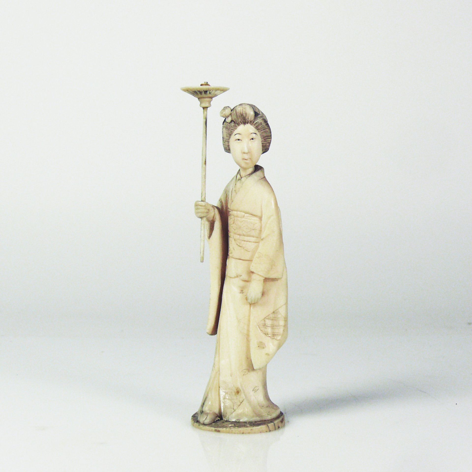 Frauenfigur (Japan, um 1900)