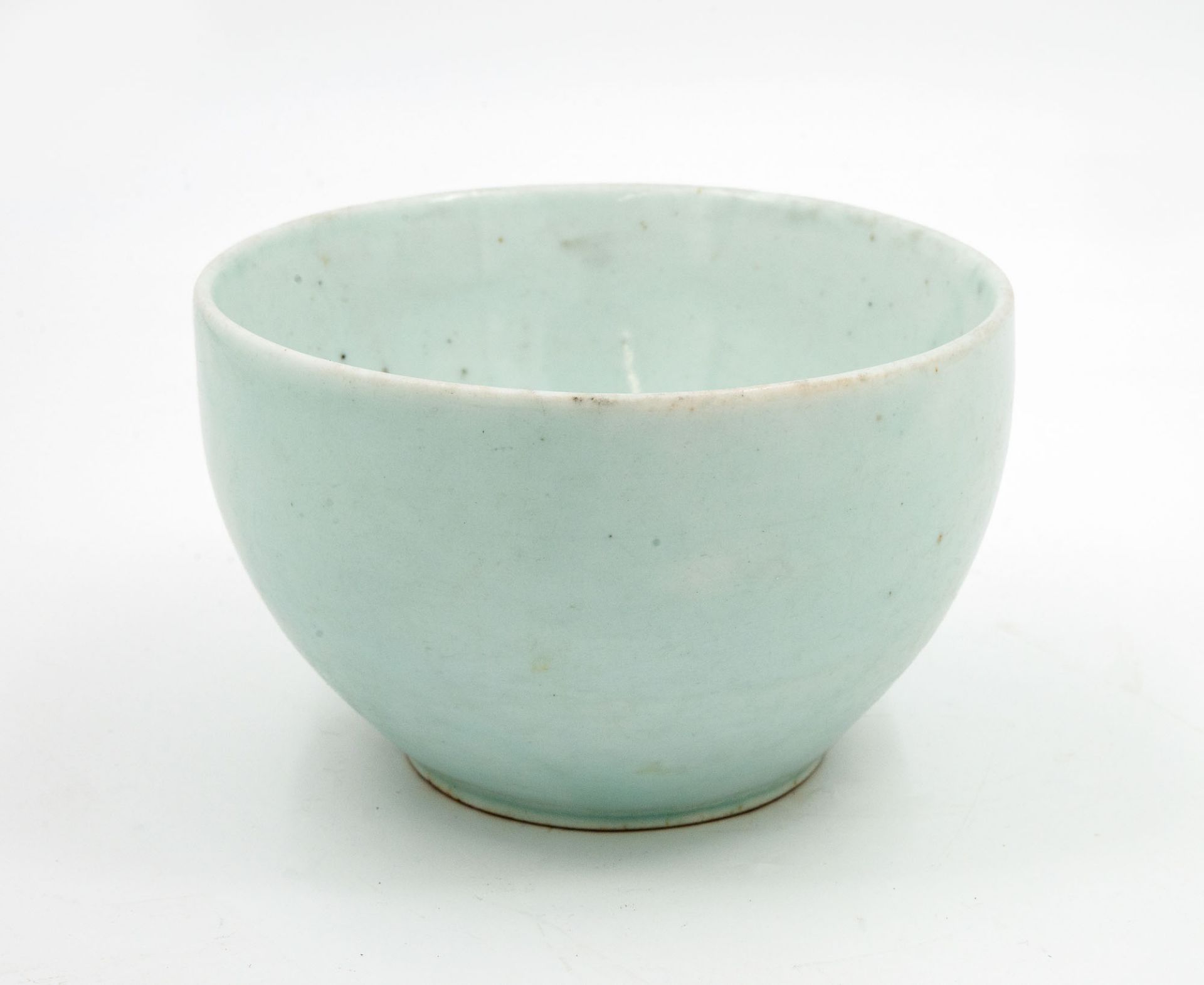 A Fine Celadon Porcelain Rice Bowl, Korea, Joseon Dynasty 19th Century