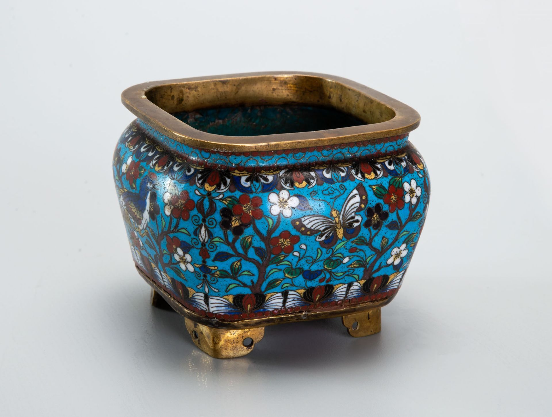 A Fine Cloisonne Incense Burner, China, Qing Dynasty, 18th-19th Century