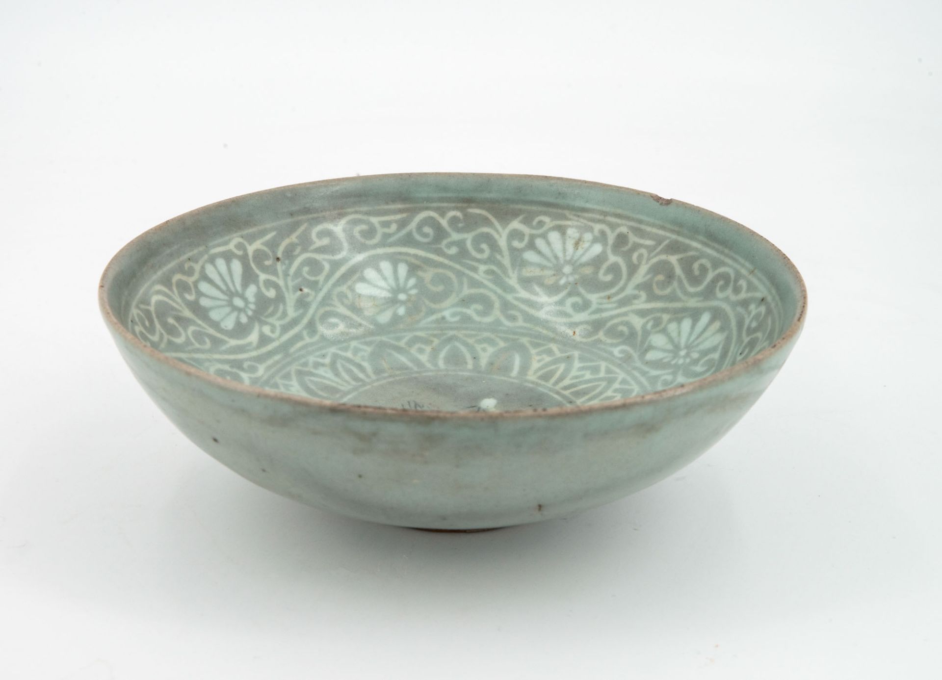 A Rare Celadon Stoneware Bowl, Korea, Goryeo Dynasty, 13/14th Century