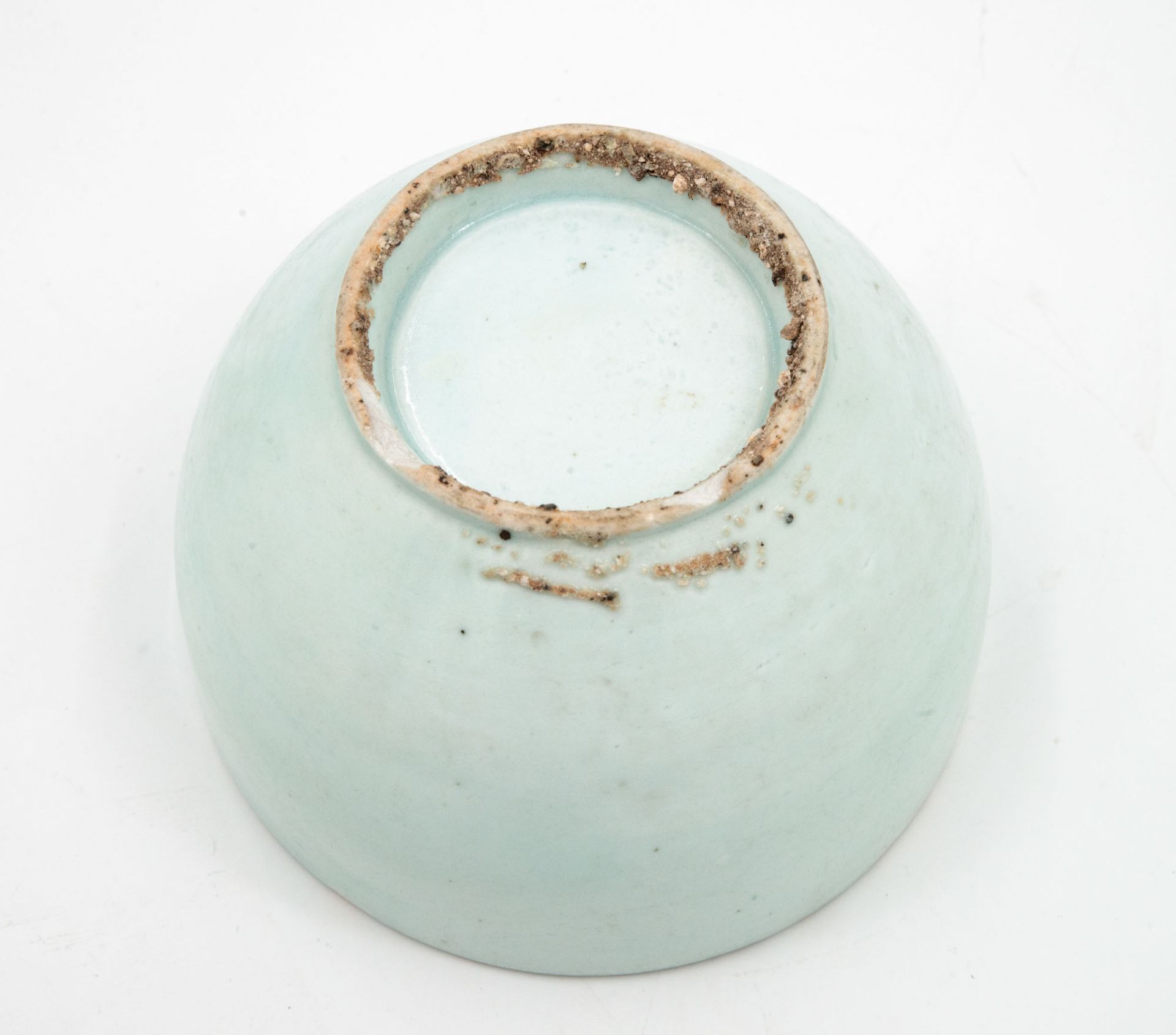 A Fine Celadon Porcelain Rice Bowl, Korea, Joseon Dynasty 19th Century - Bild 2 aus 3