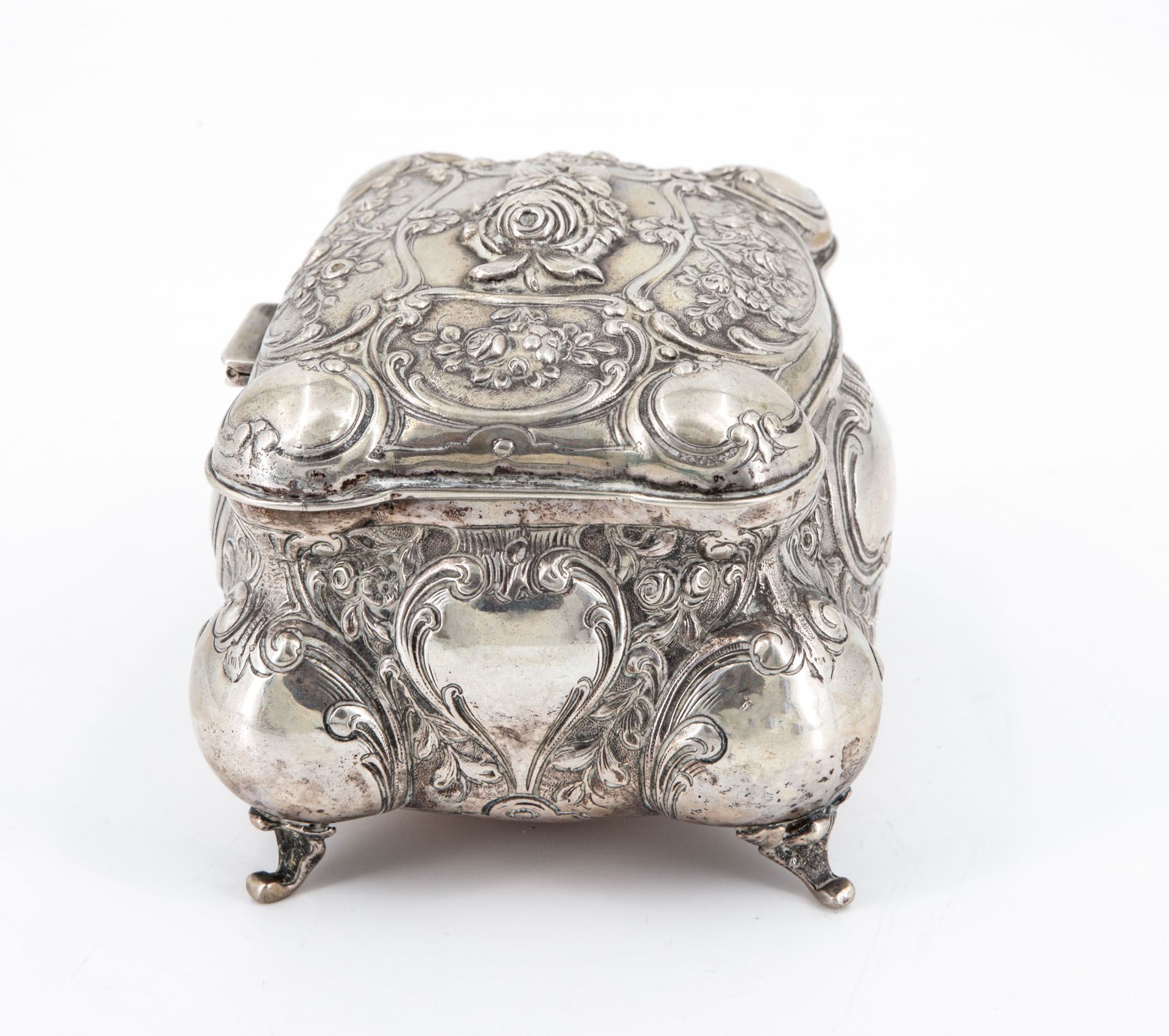 A Silver and Parcel Gilt Etrog Box, Germany, Late 19th Century - Bild 3 aus 5