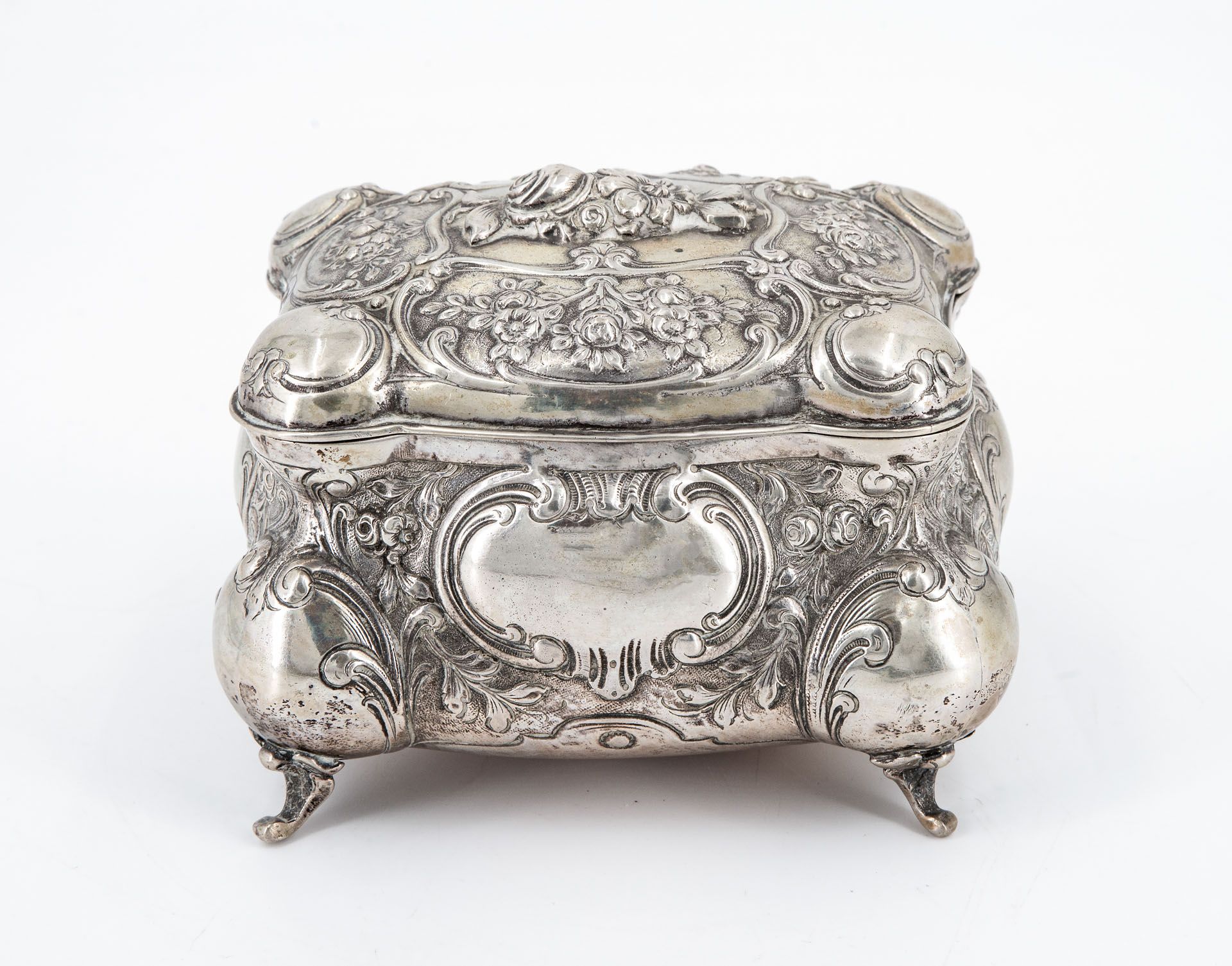 A Silver and Parcel Gilt Etrog Box, Germany, Late 19th Century - Bild 2 aus 5