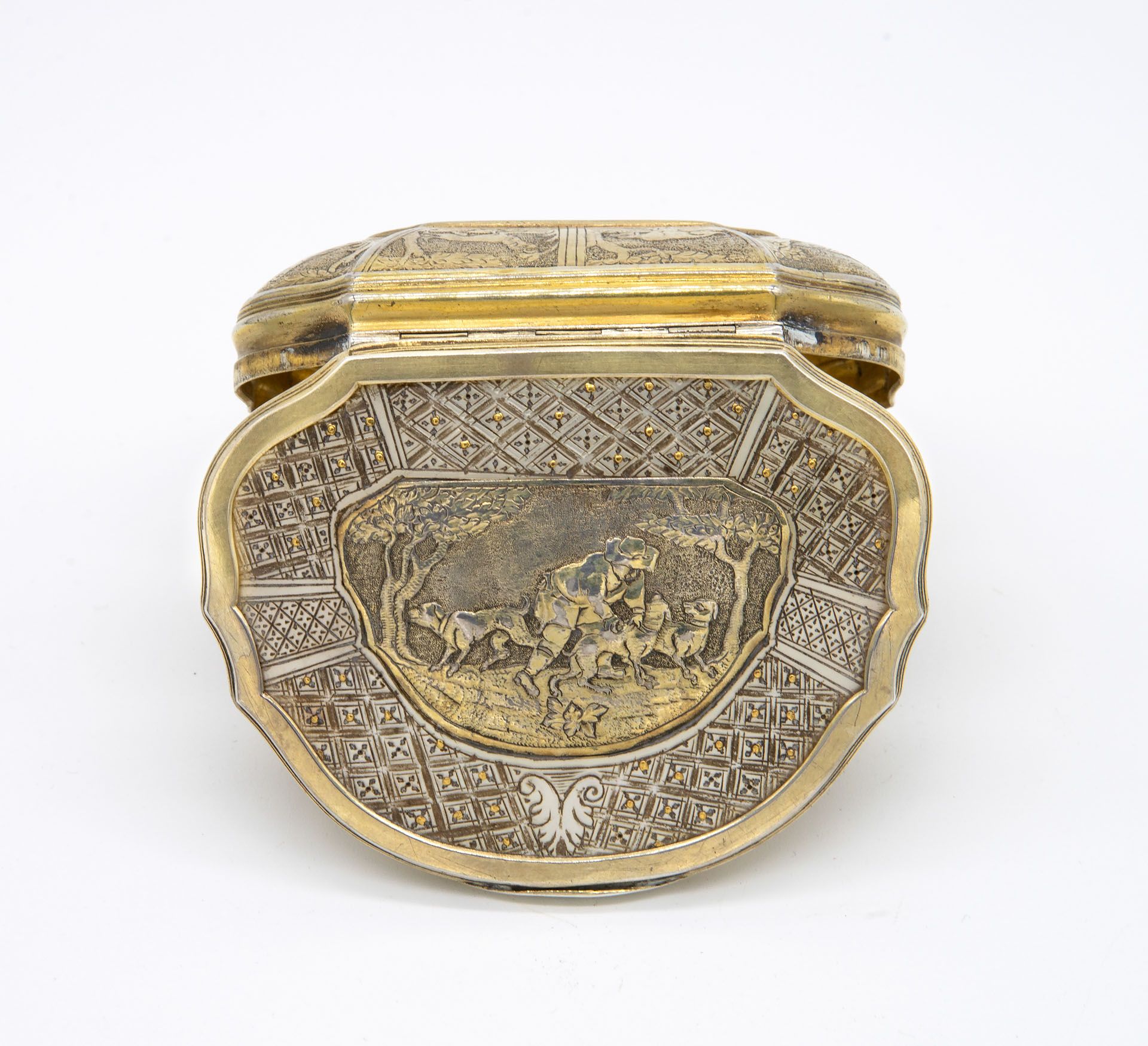 A Fine Silver Parcel Gilt and Mother of Pearl Snuff Box, Germany, ca 1700 - Bild 6 aus 7