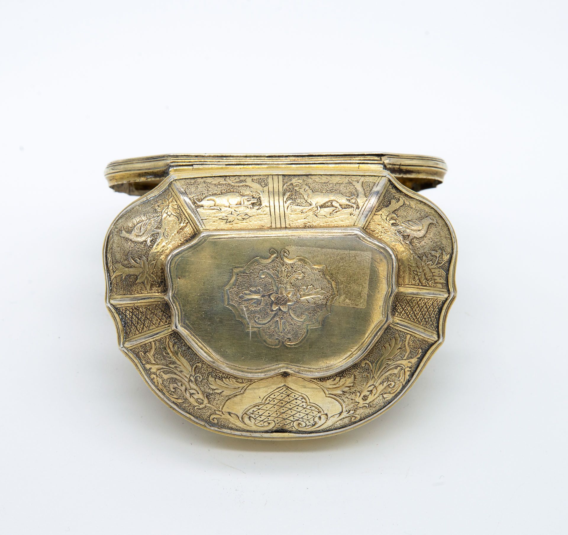 A Fine Silver Parcel Gilt and Mother of Pearl Snuff Box, Germany, ca 1700 - Bild 5 aus 7