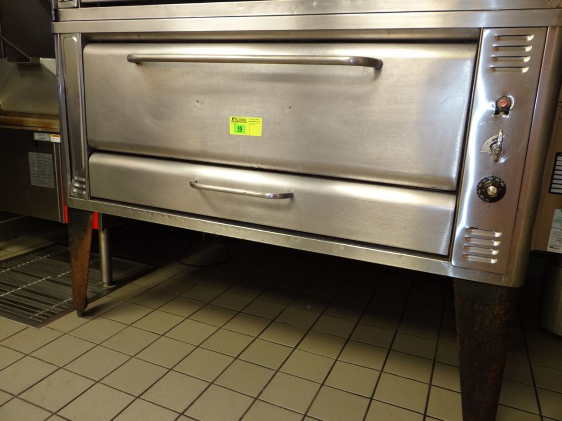 (1) Blodgett Gas Pizza Oven with Base. Model 1048