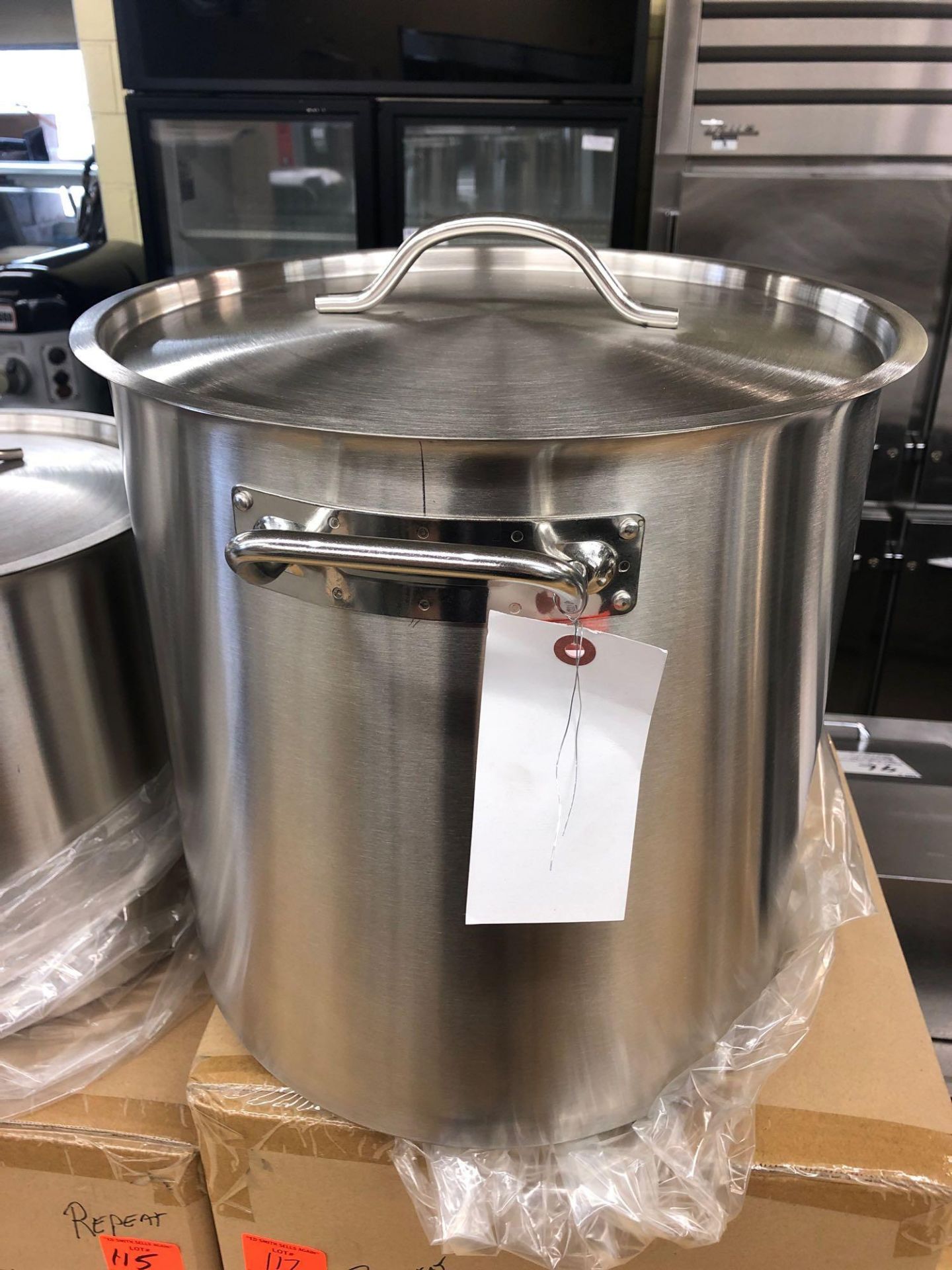 36 L stainless steel stock pot with cover