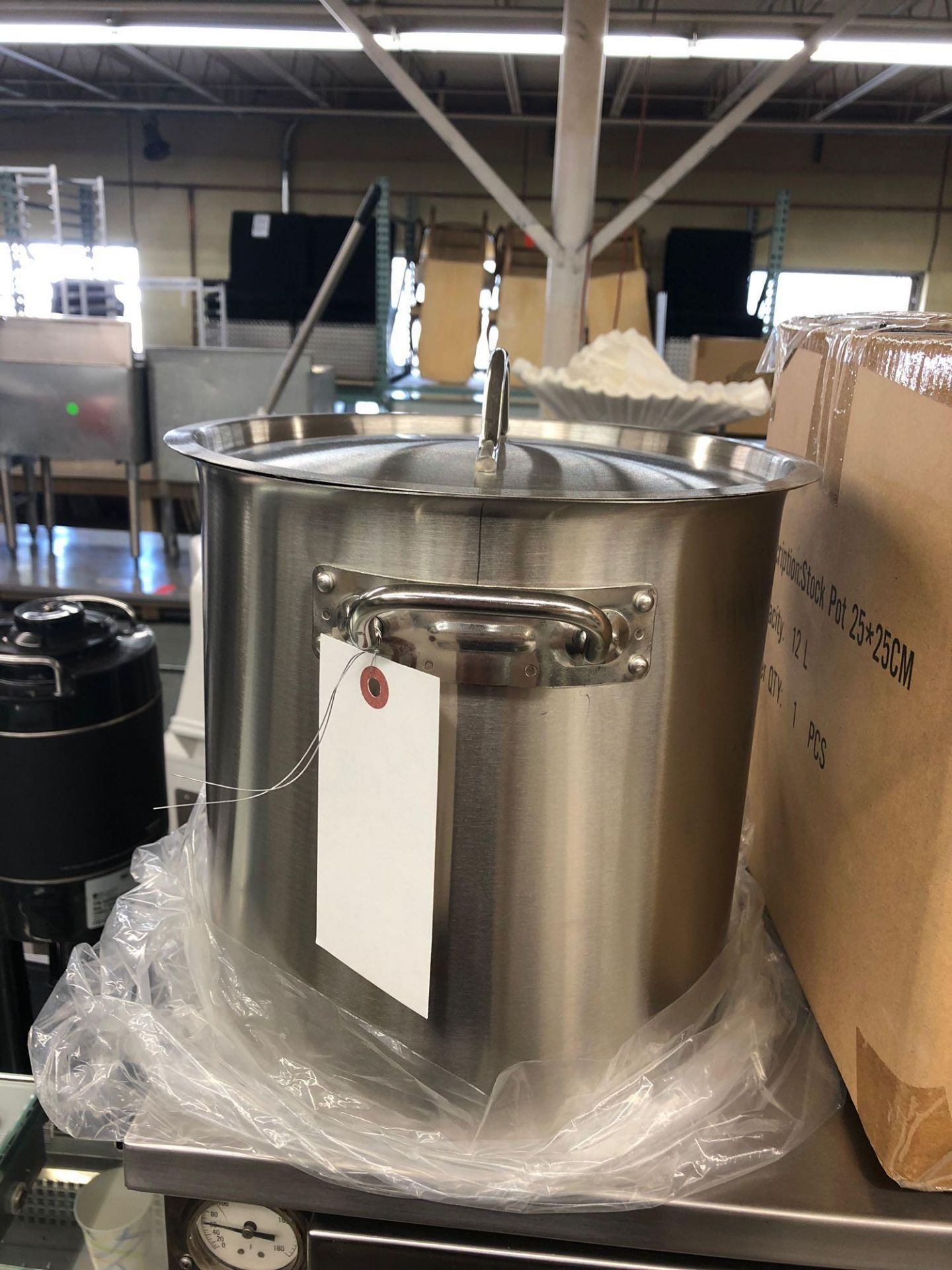 12 L stainless steel stock pot with cover