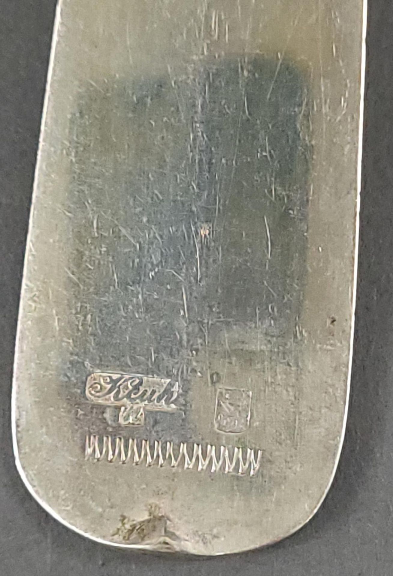 12 Biedermeier Spatenlöffel mit Monogramm mit Schatulle - Bild 3 aus 4