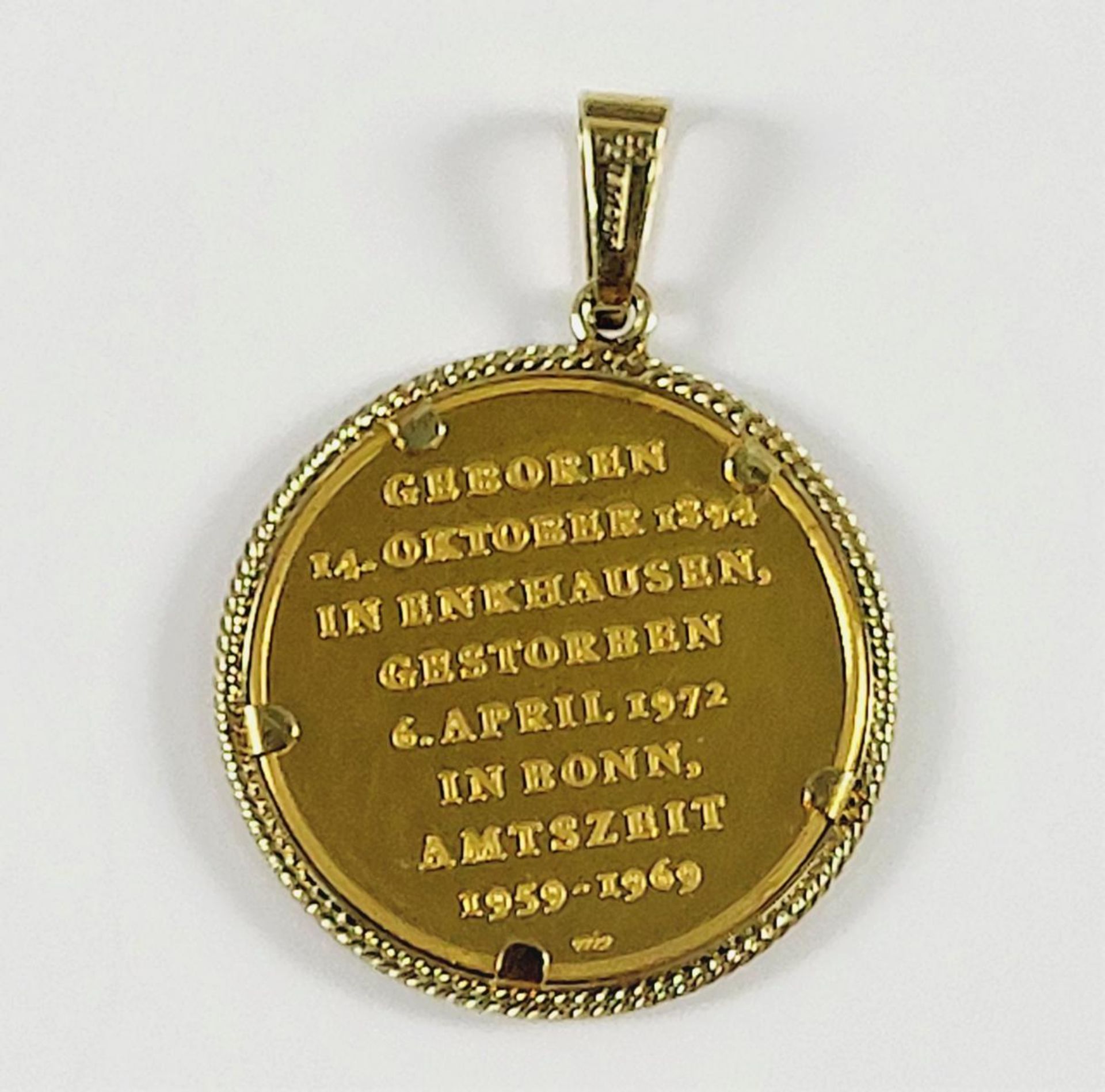 Anhänger mit Feingoldmedaille - Bild 2 aus 2