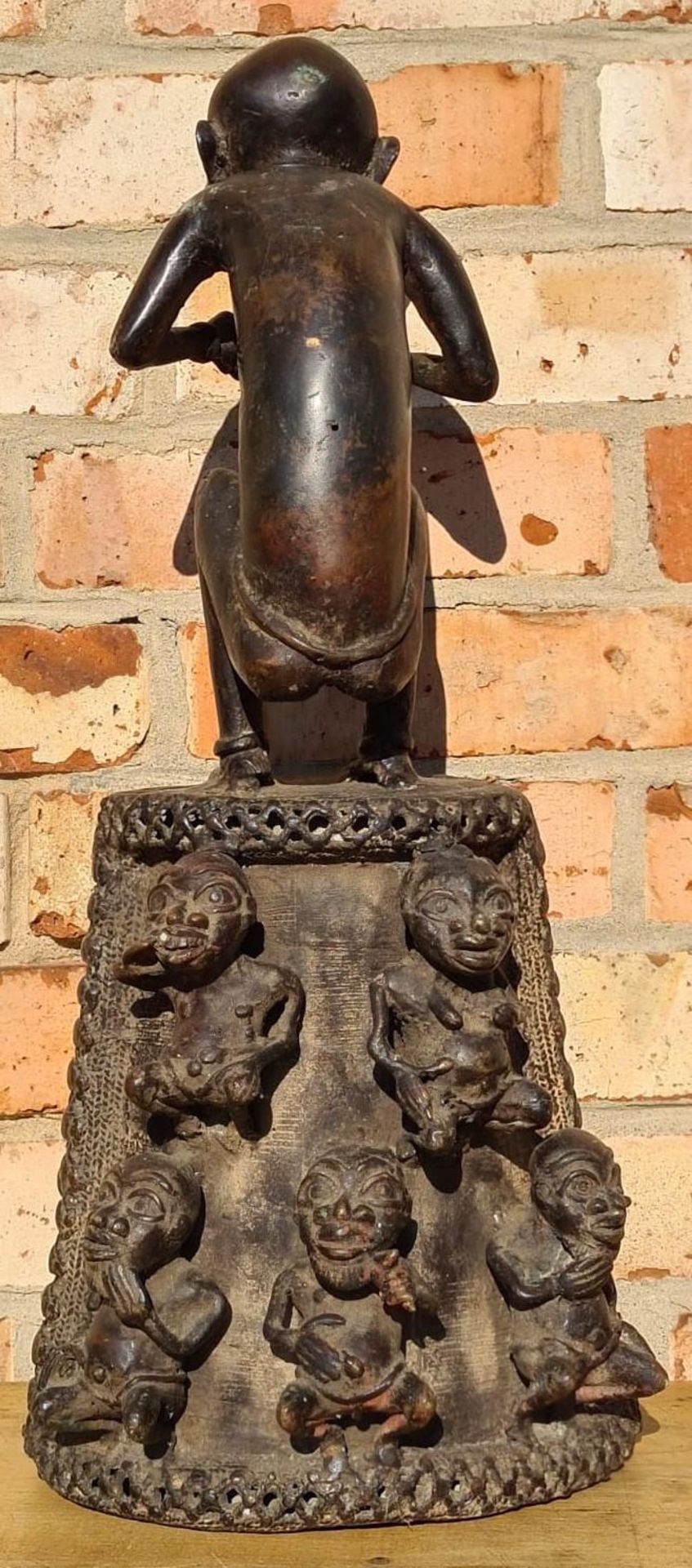 Afrikanische Skulptur aus Bronze, 1. Hälfte 20. Jahrhundert - Bild 2 aus 8