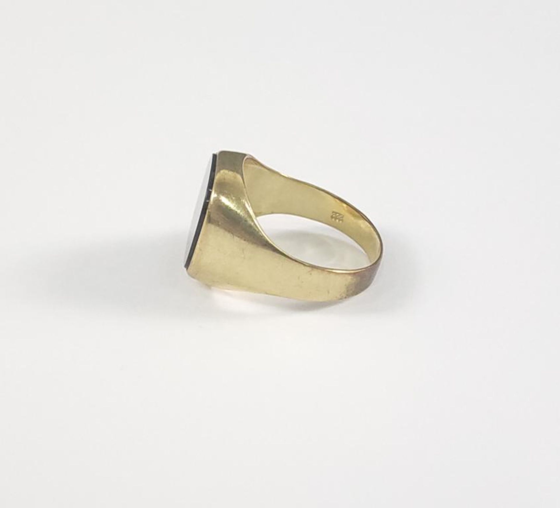 Herrenring mit Onyx, 8 kt Gelbgold - Bild 3 aus 4