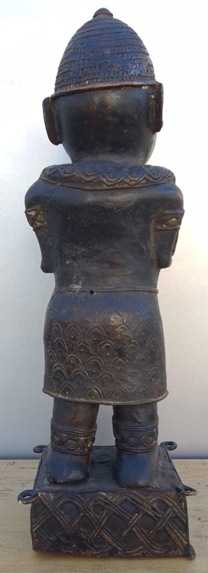 Afrikanische Skulptur aus Bronze, 1. Hälfte 20. Jahrhundert - Bild 3 aus 11