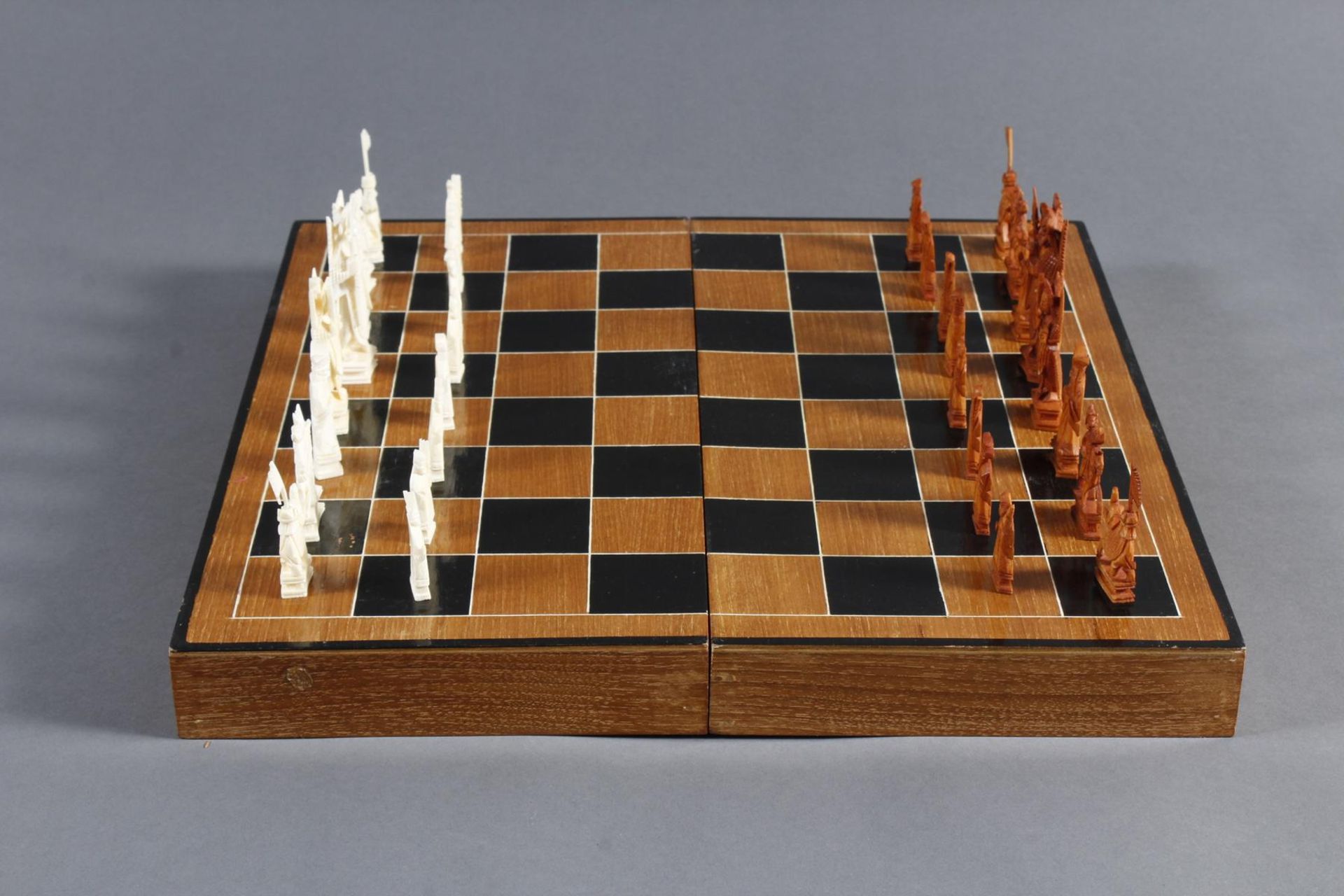 Elfenbein Schachspiel, China um 1930 - Bild 3 aus 6