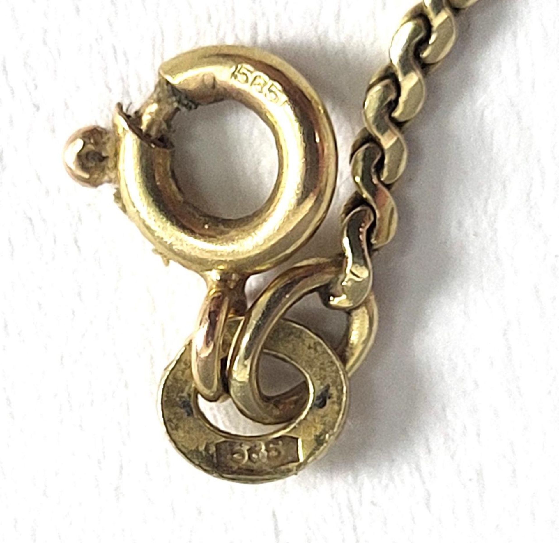 Halskette mit Medaillon 8 und 14 kt Gelbgold - Bild 4 aus 4