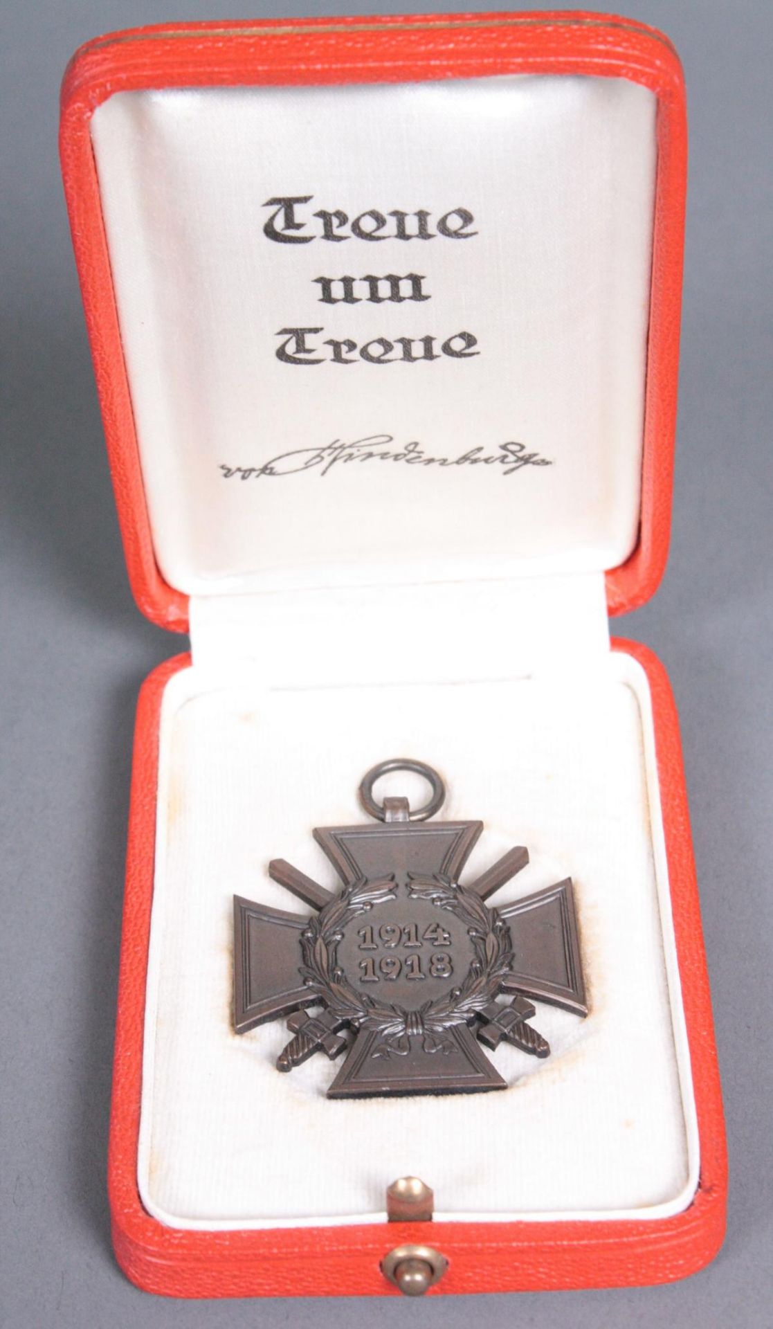 Ehrenkreuz für Frontkämpfer, im roten Etui "Treue um Treue