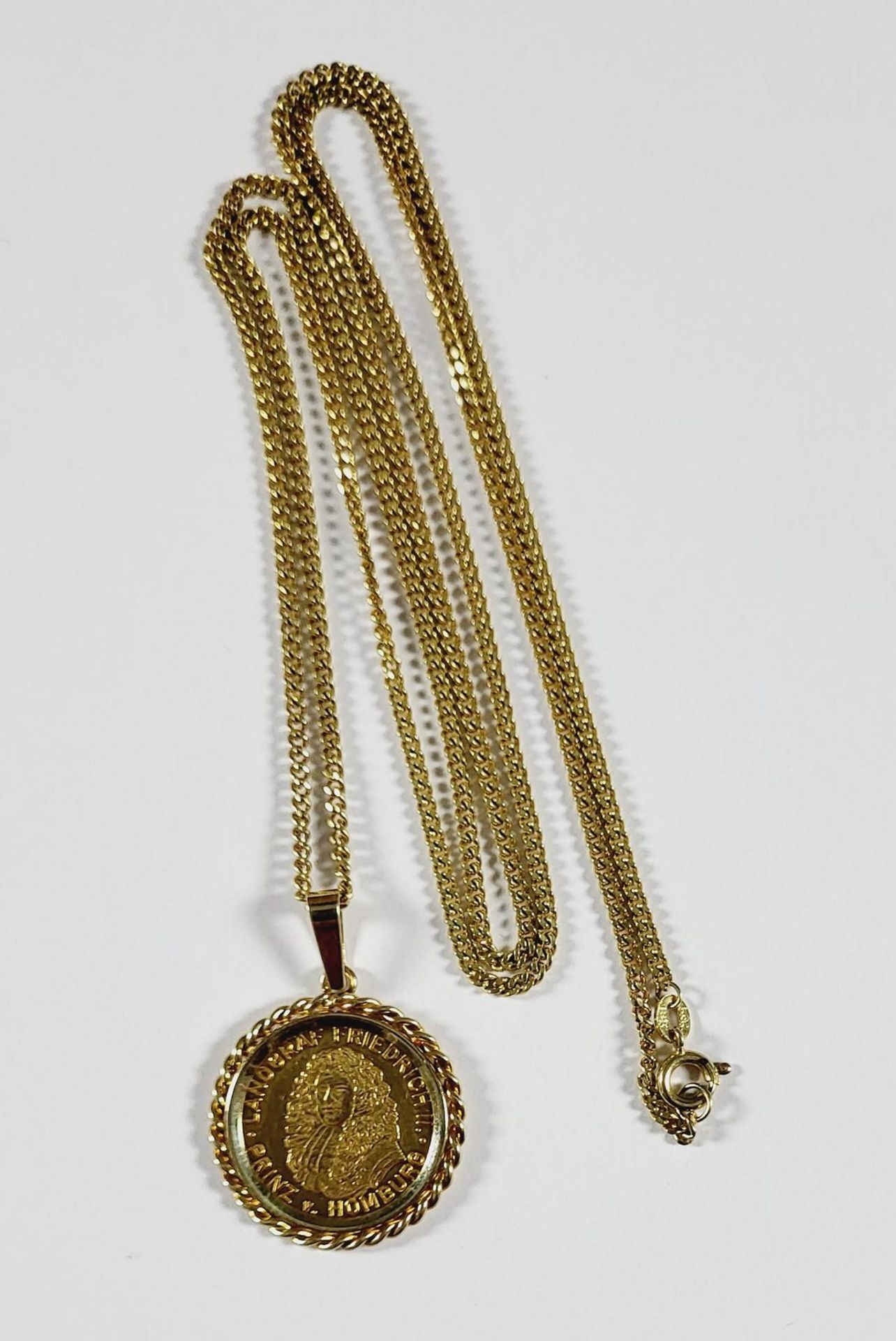 Halskette mit gefasster Goldmedaille Homburg um 1820