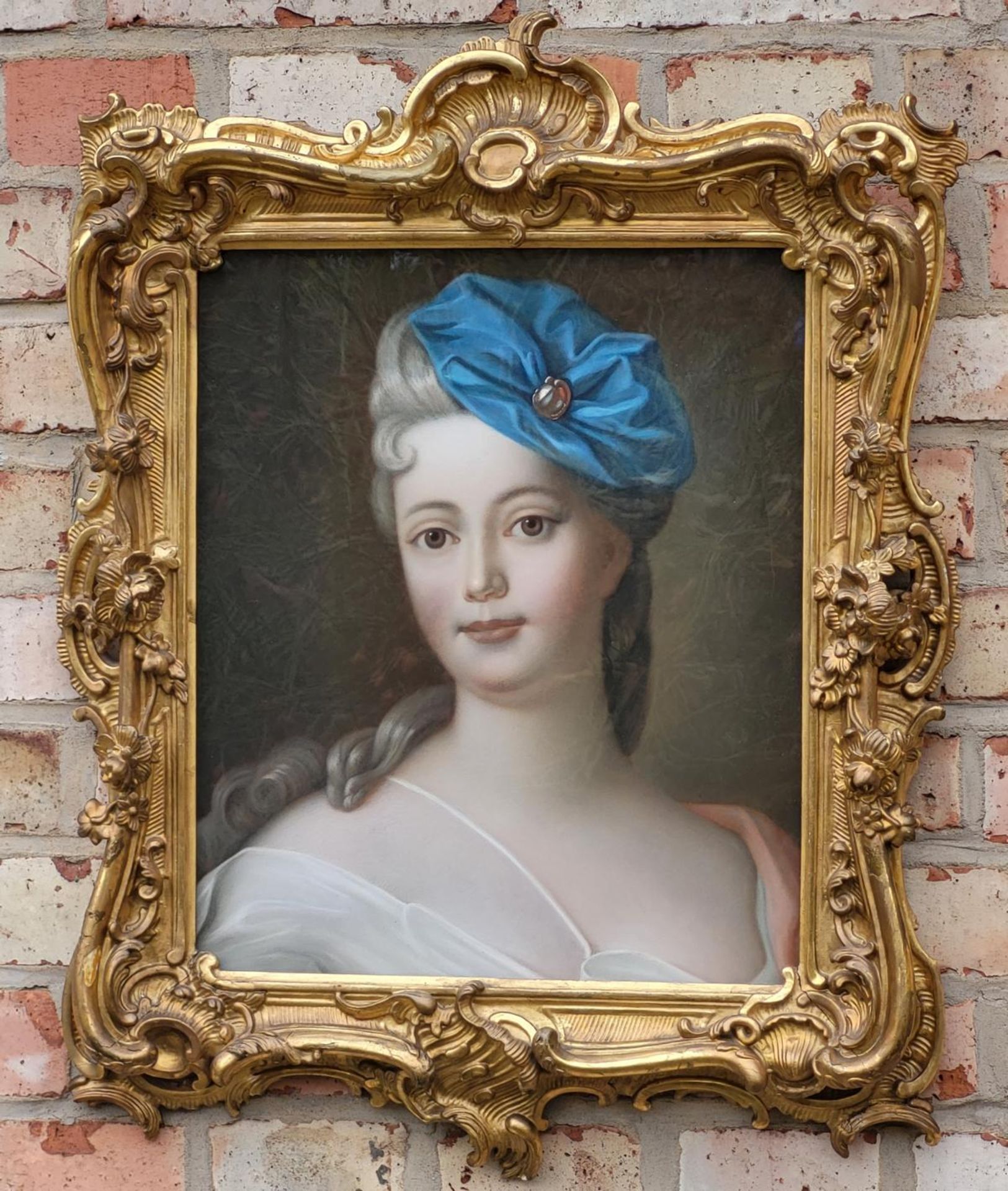 Anonymer Bildnismaler. Kreidezeichnung. Damenporträt mit Hut, 19. Jahrhundert