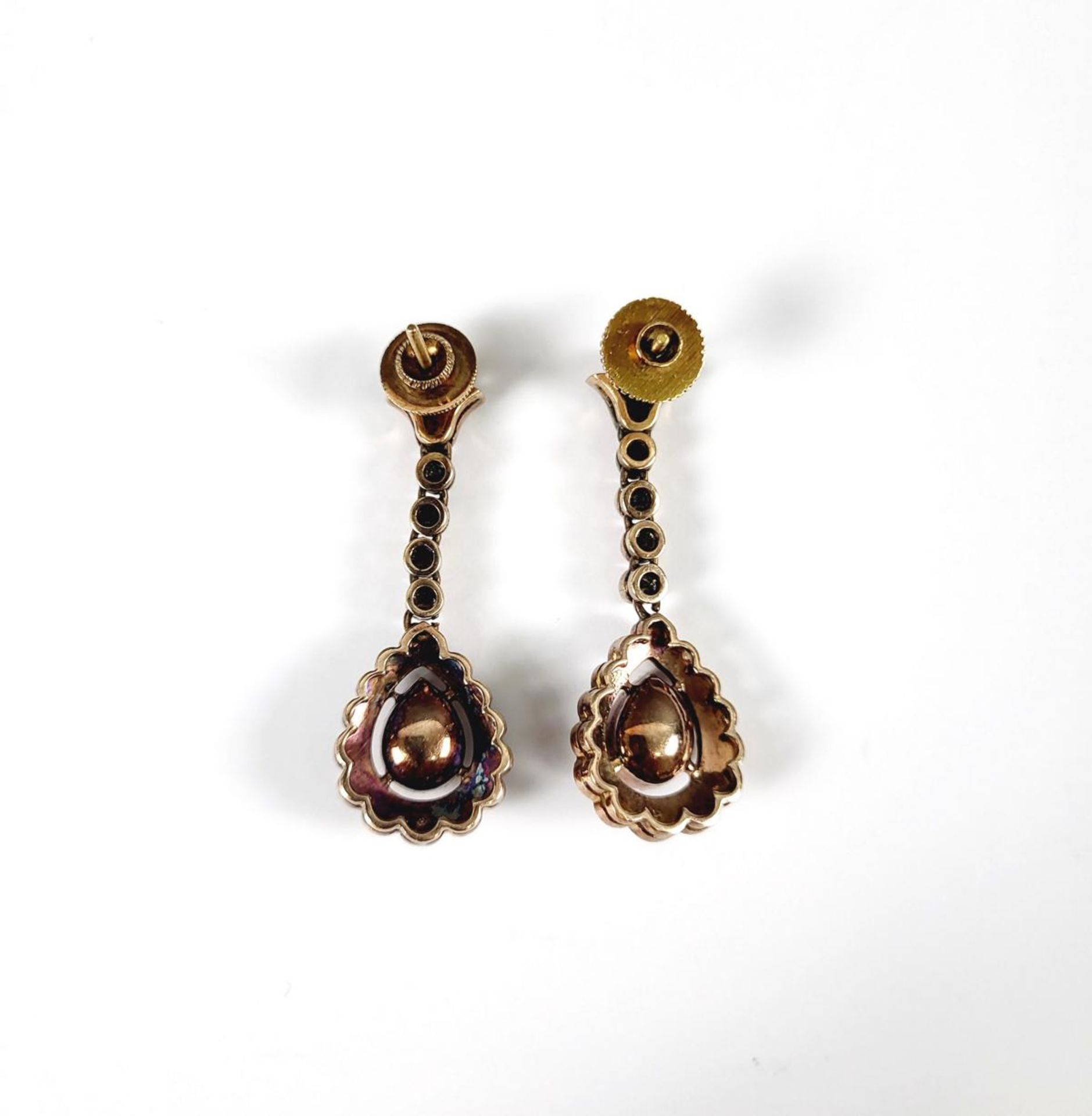 Paar Ohrgehänge mit Diamantrosen, 14 Karat Gelbgold - Bild 2 aus 2