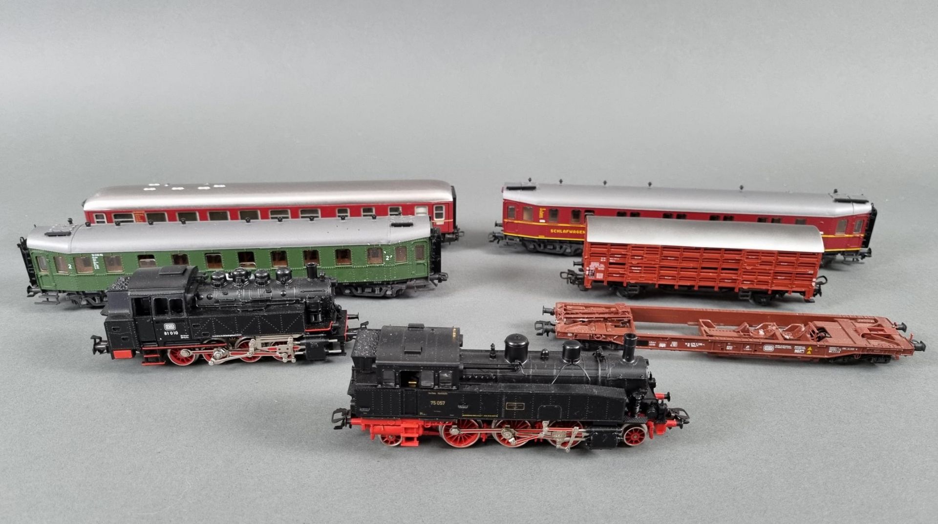 Märklin 2 Loks mit 4 Wagons; DB 81010 und 2865 - Image 2 of 2