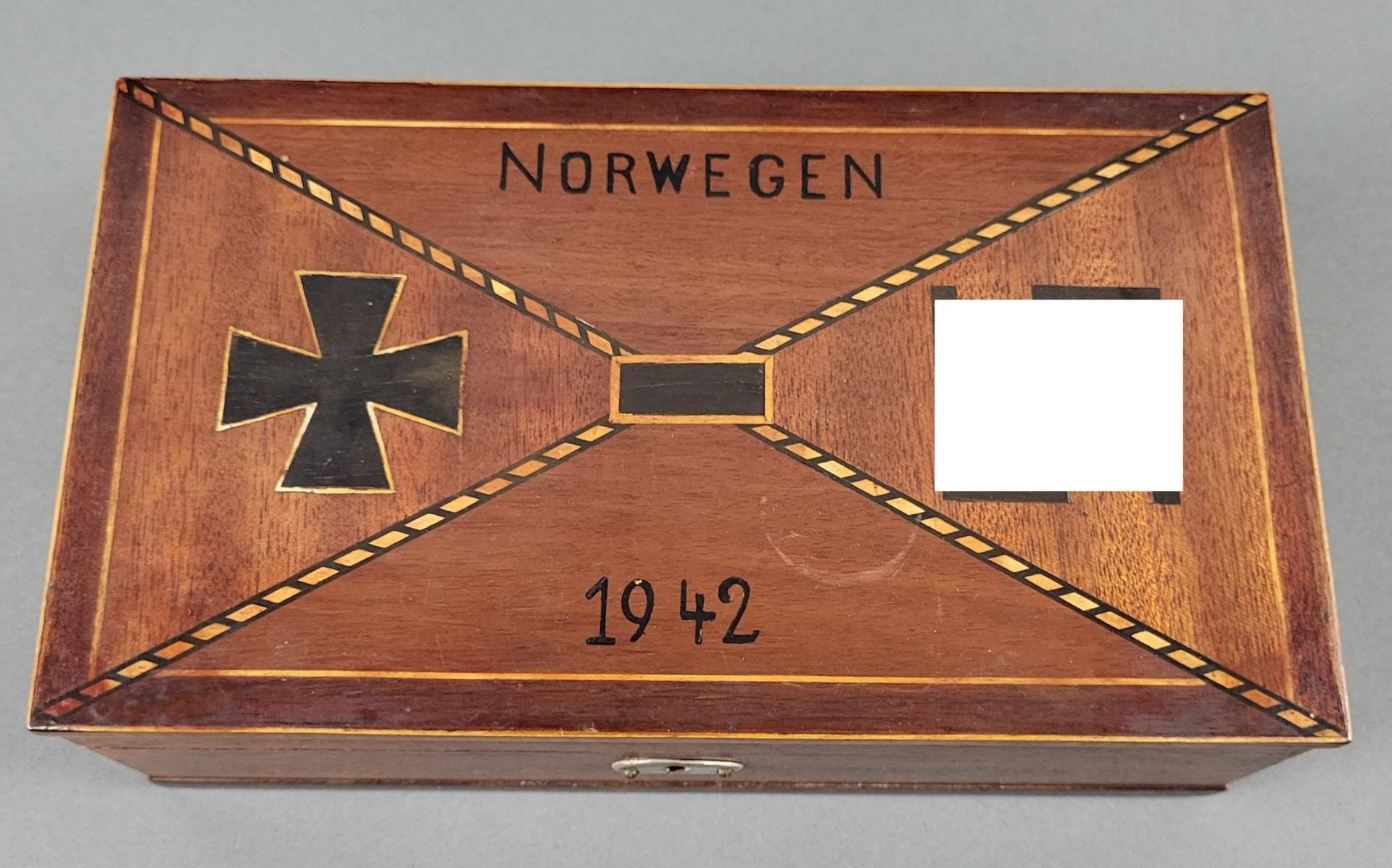 Holzschatulle Kriegserinnerungen, Norwegen 1942