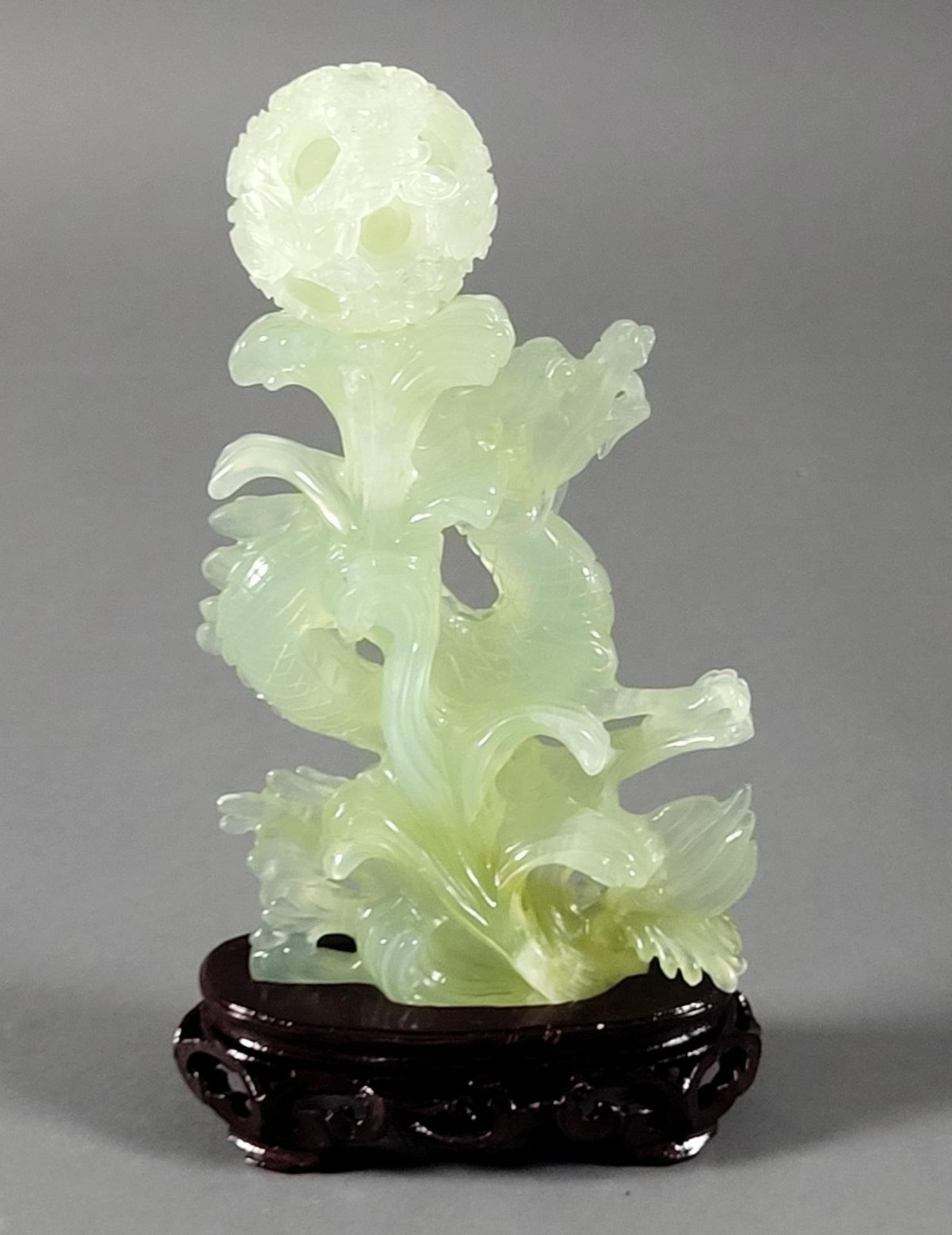 Jadeskulpur, Drache mit Wunderkugel - Bild 2 aus 4