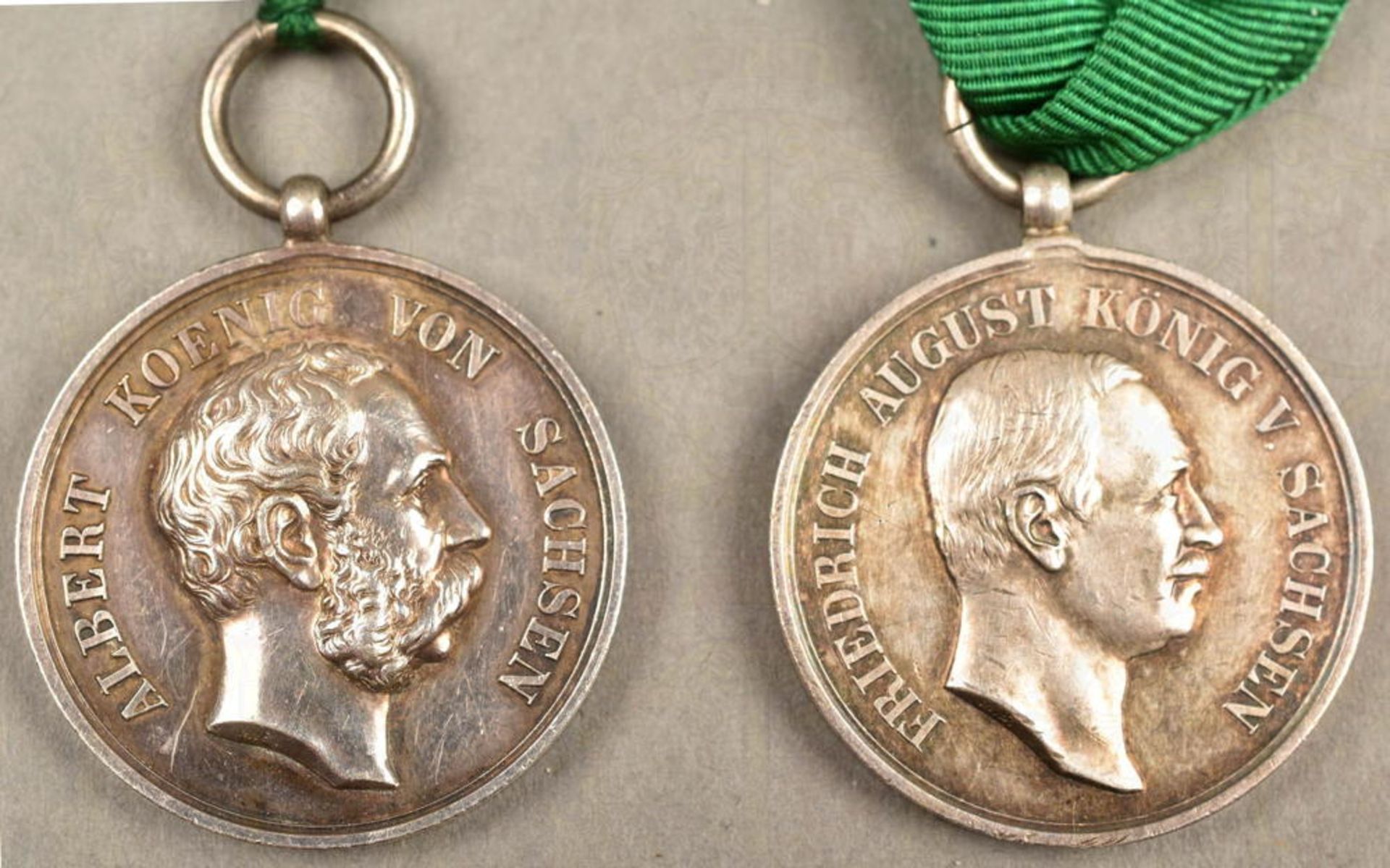 2 Medaillen Für Treue in der Arbeit - Image 2 of 4