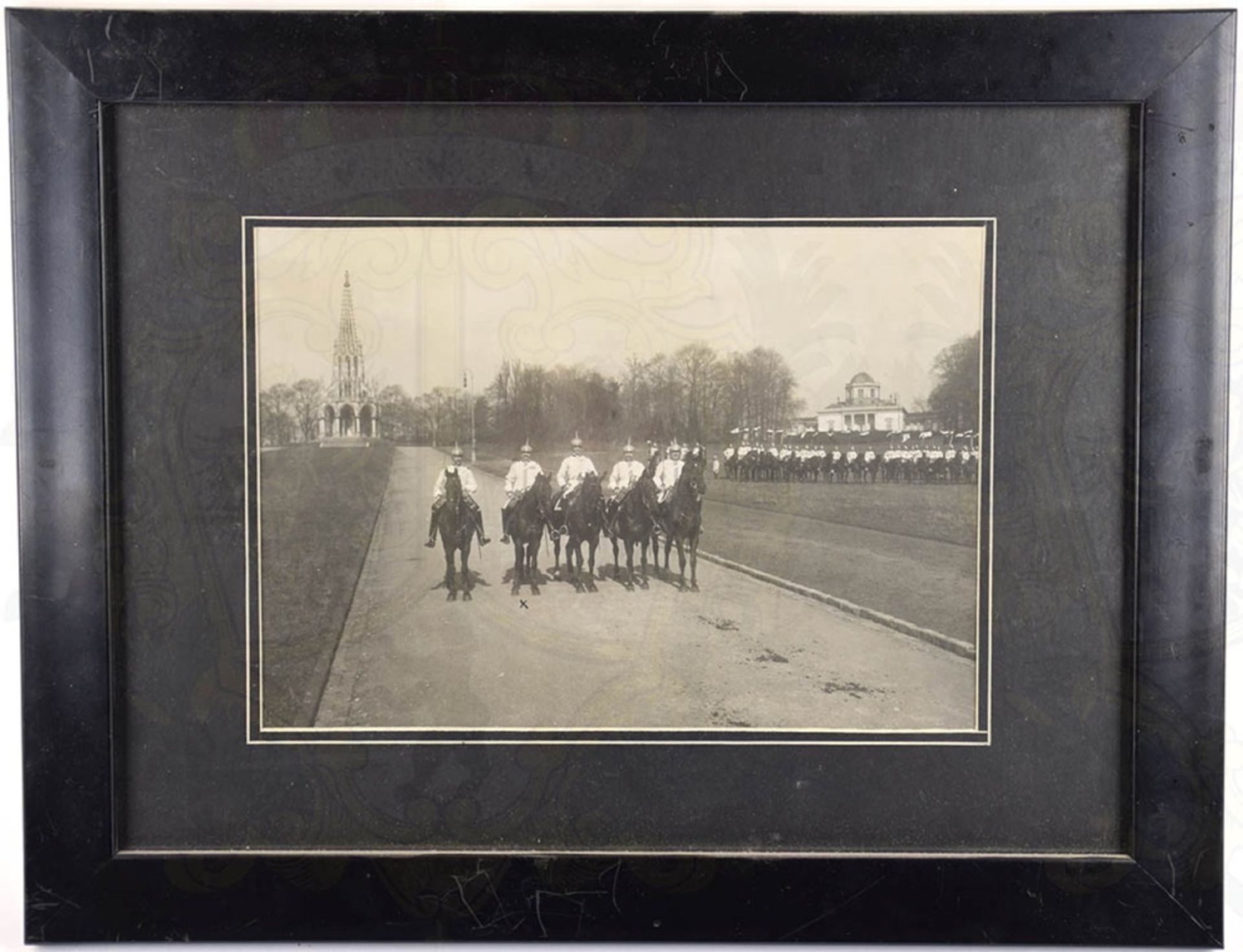 GRUPPENFOTO OFFIZIER UND WACHTMEISTER