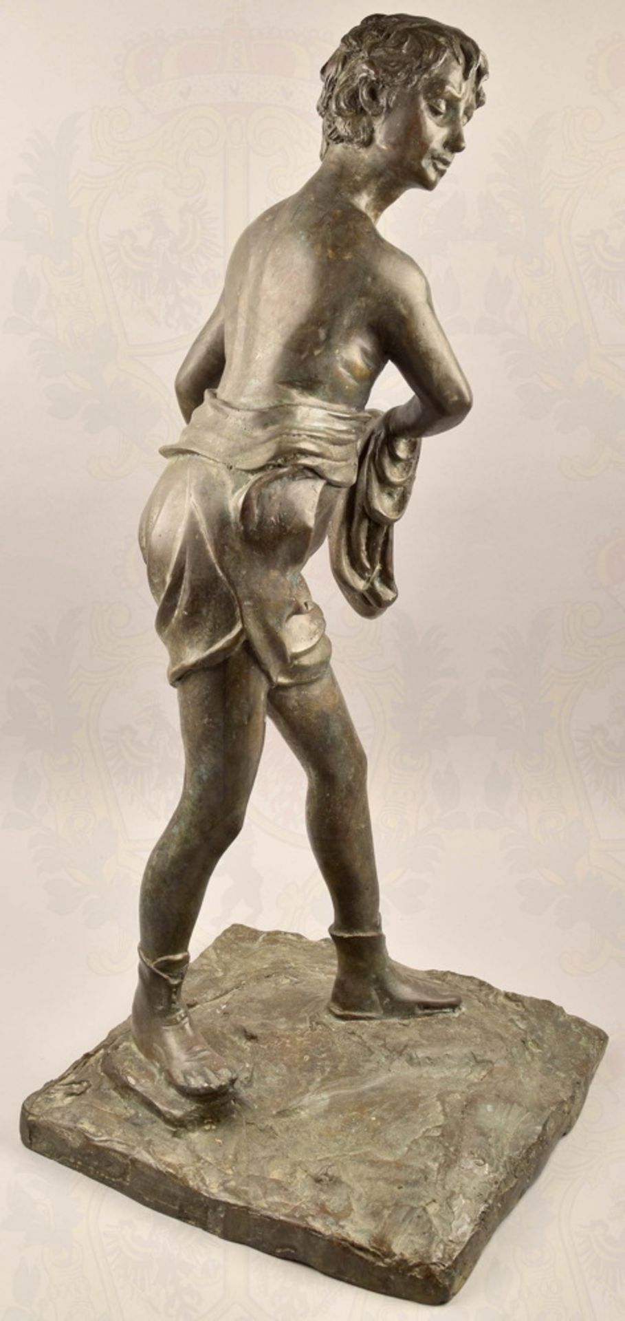 Bronzefigur römischer Gladiator - Bild 2 aus 3