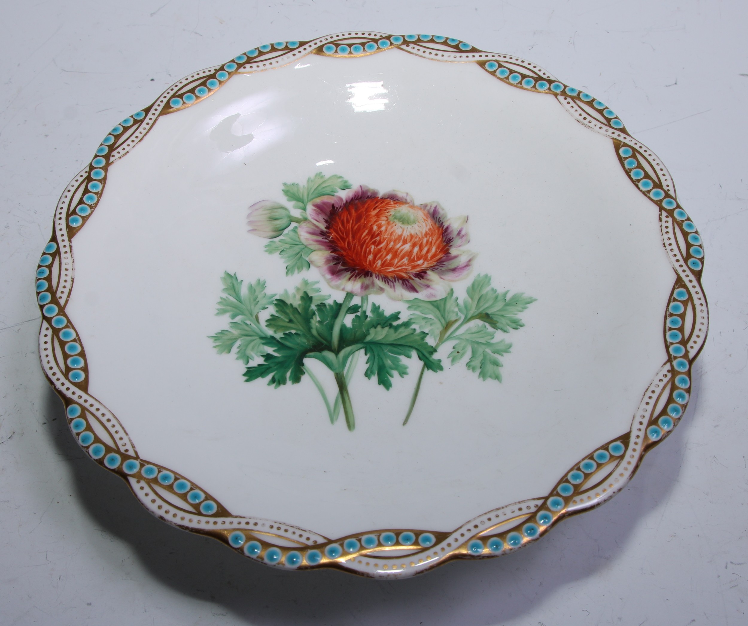 A Minton Botanical dessert service, comprising twelve shaped circular dinner plates, three - Image 19 of 19