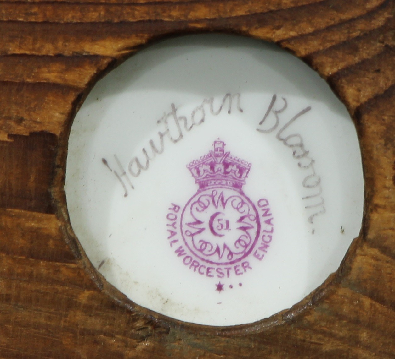 A Royal Worcester oval plaque painted by Raymond Rushton, signed, with rabbits grazing in blooming - Image 5 of 5