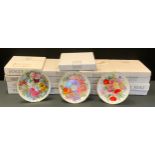 Collectors plates - a set of seventeen Hutschenreuther Grand Finale series plates, all boxed