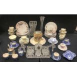 Ceramics & Glass - a New Chelsea Staffordshire Marguerite pattern part teaset; twelve piece