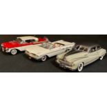 Danbury Mint 1:24 scale models, comprising 1948 Buick Roadmaster coupe, boxed; 1957 Mercury Turnpike