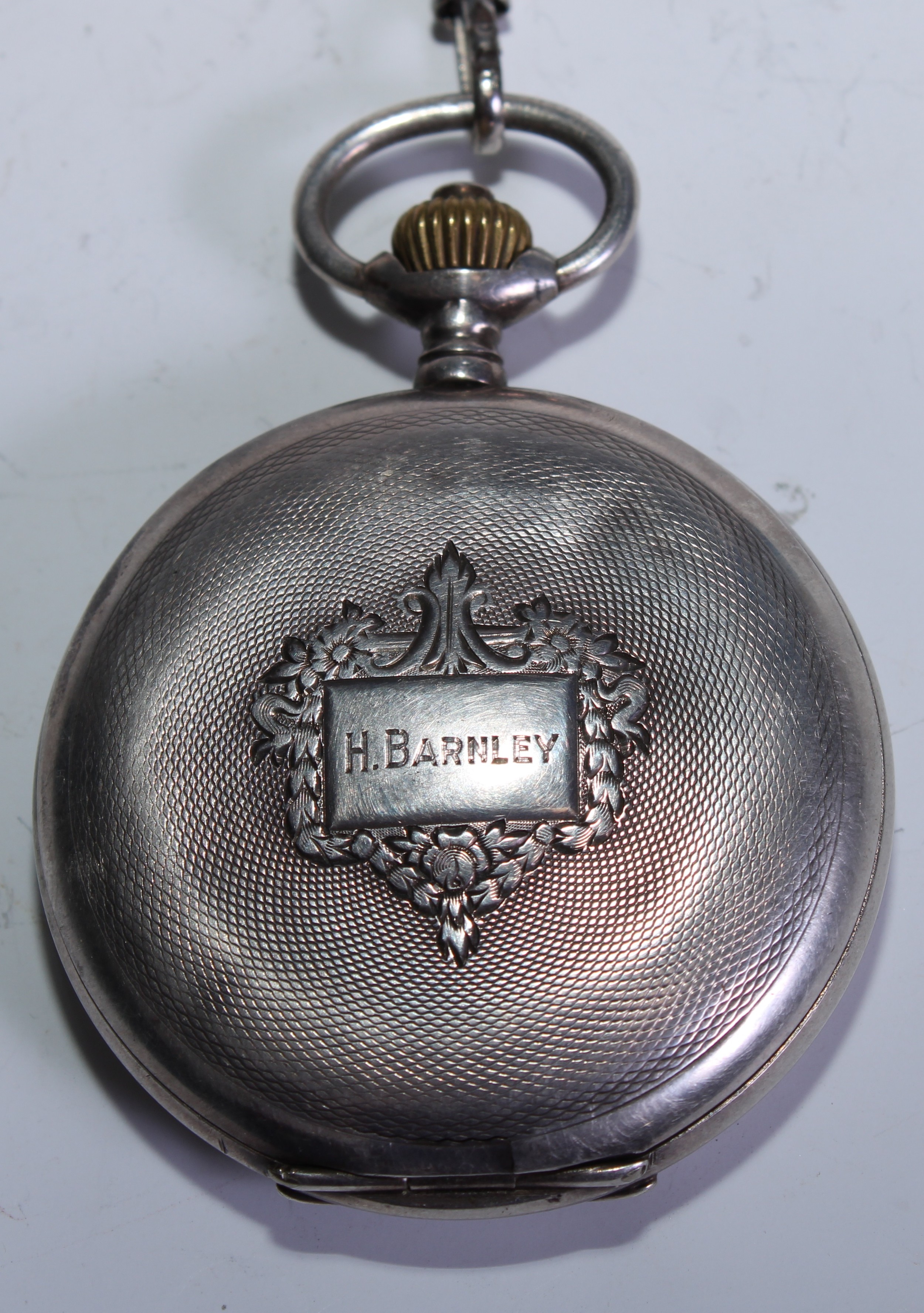 An Omega silver hunter pocket watch, 4.5cm dial inscribed with Arabic numerals, subsidiary seconds - Bild 3 aus 4