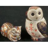 A Royal Crown Derby paperweight, Old Imari Owl, gold stopper; another, Contented Cat, gold