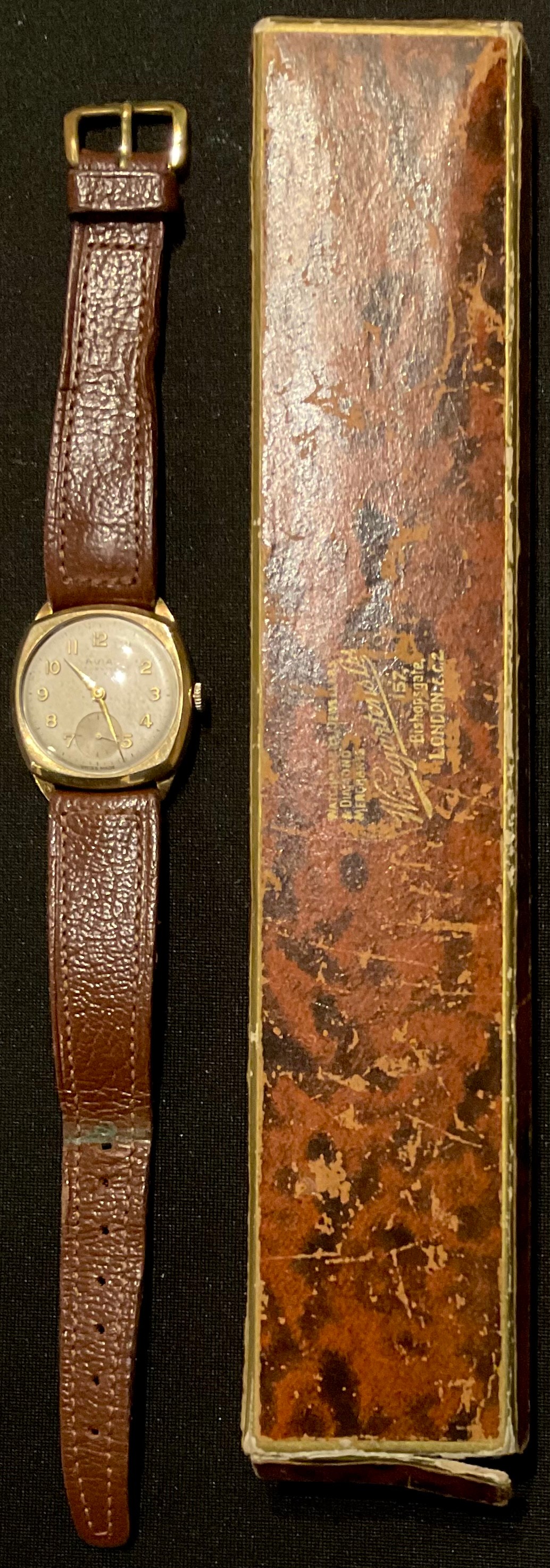 An Avia vintage hallmarked 9ct gold wristwatch, boxed