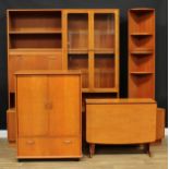 A retro design late 20th century G Plan bookcase cabinet, 198.5cm high, 162cm wide, 46cm deep; a