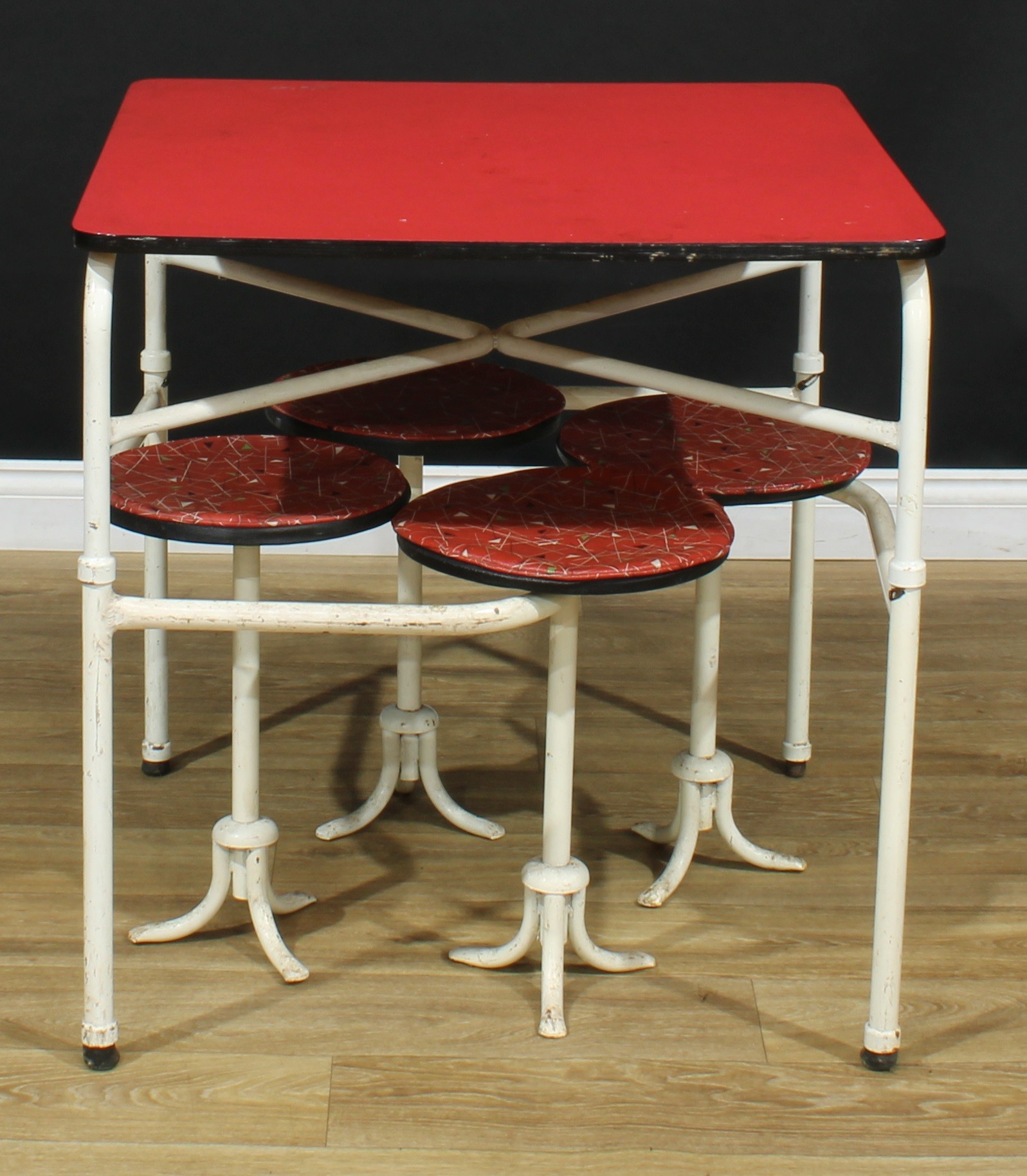 A retro mid-20th century tubular metal framed diner or bistro banqueting table, integral swivel- - Bild 2 aus 3