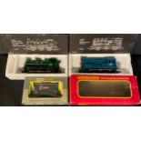 Toys, Trains, OO Gauge comprising Hornby Railways R.152 0-6-0 diesel shunting locomotive, D3035,