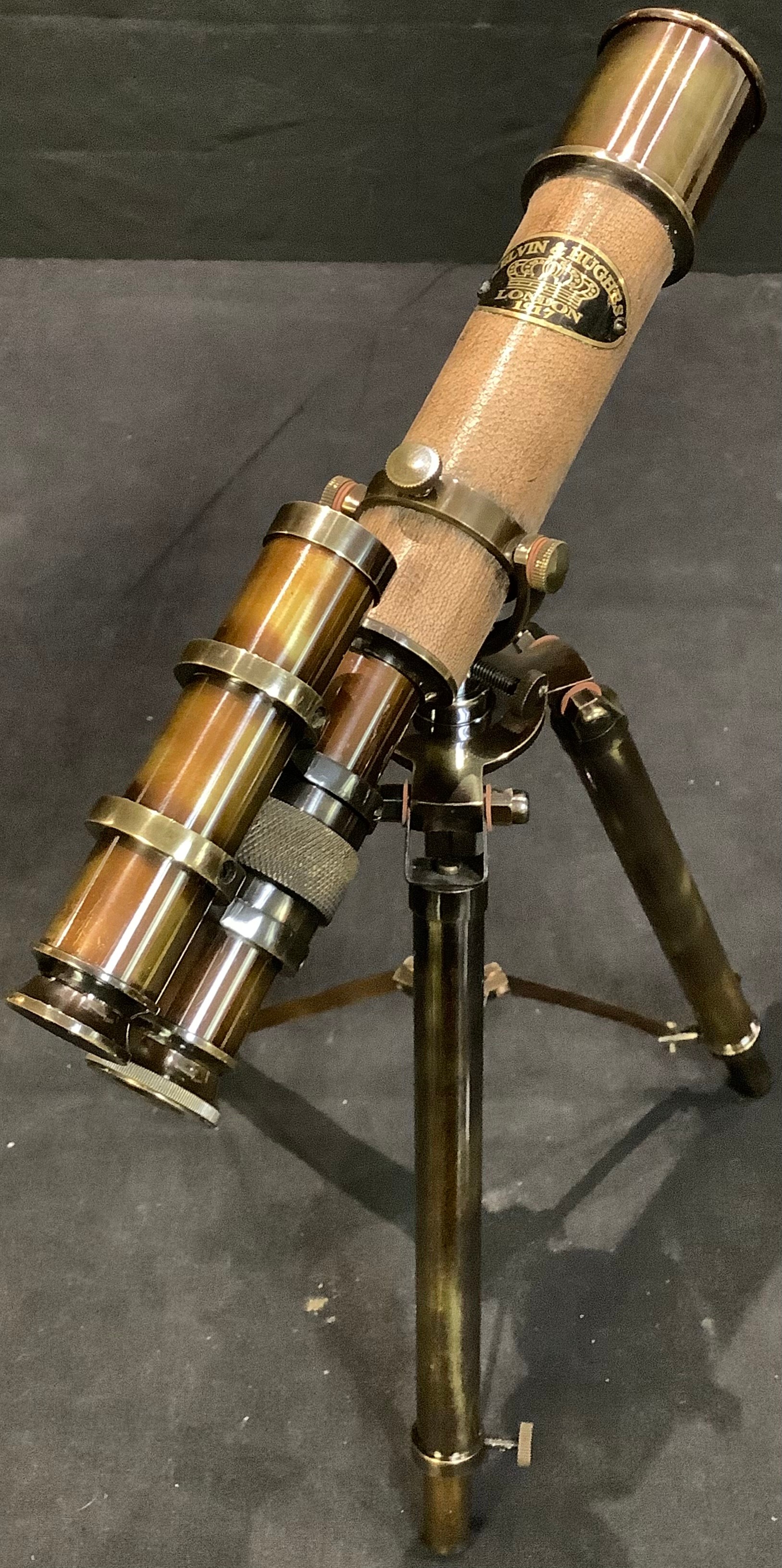 A replica Kelvin & Hughes, London table top telescope on tripod stand - Bild 2 aus 2