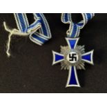 WW2 Third Reich Ehrenkreuz der Deutsche Mutter Zweite Stufe - Mother's Cross 2nd Class (Silver).