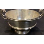 An Edwardian silver two handled rose bowl, scroll handles, 20cm wide, 11cm high, London 1903, 19.5oz