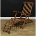 A contemporary folding steamer-type deck chair, 88.5cm high, 57cm wide, the seat 37cm wide and
